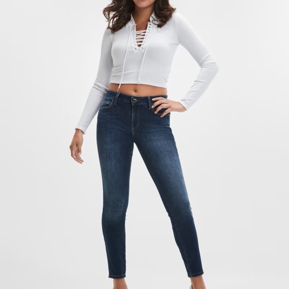 Guess Sexy Curve Mid-Rise Skinny Jeans. Size 30. NWT!